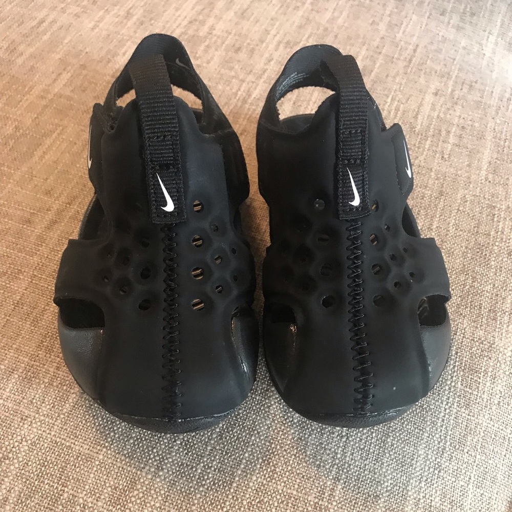 Nike kids sandals